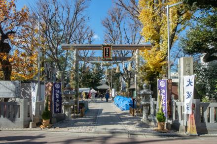 三栄の家具はここ東京品川の戸越にお店を開いて70年以上、 『街の家具屋さん』であり続けています。